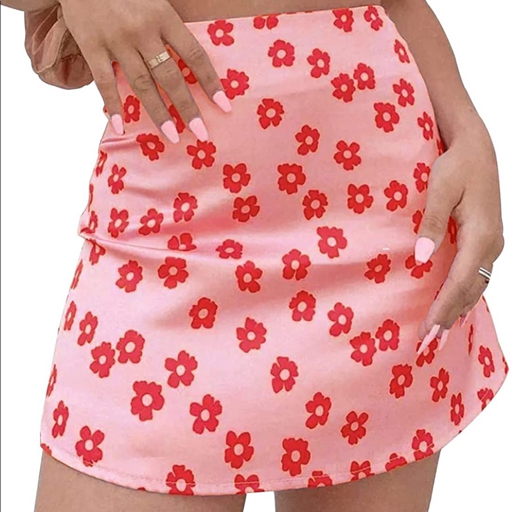 Pink floral mini skirt
